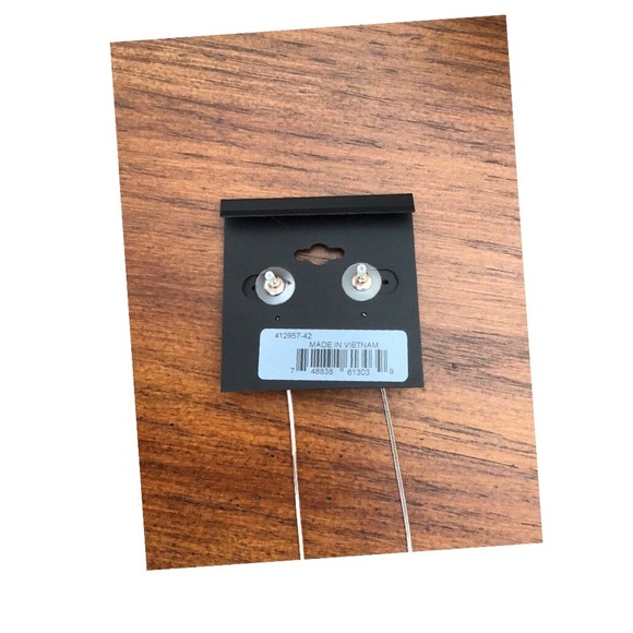 Guess earrings - Picture 2 of 2